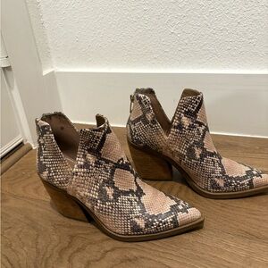 Vince Camuto Beige and Black Snakeskin Ankle Booties